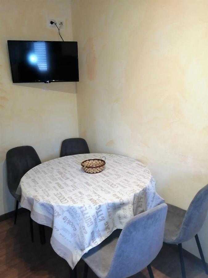 App Palcic K Apartment Novigrad  Exterior photo